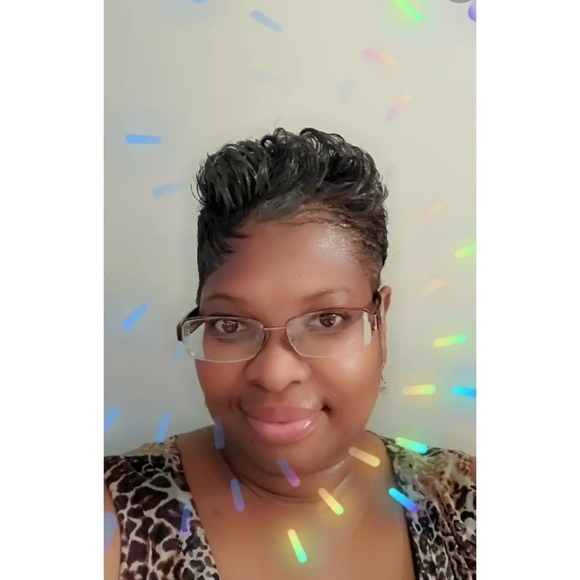 Meet Posh Ambassador Senita - Picture 7 of 13